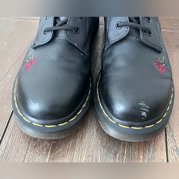 Dr. Martens 1460 Vonda Embroidered Roses Black Leather Boots Womens size 9 - Picture 6 of 11